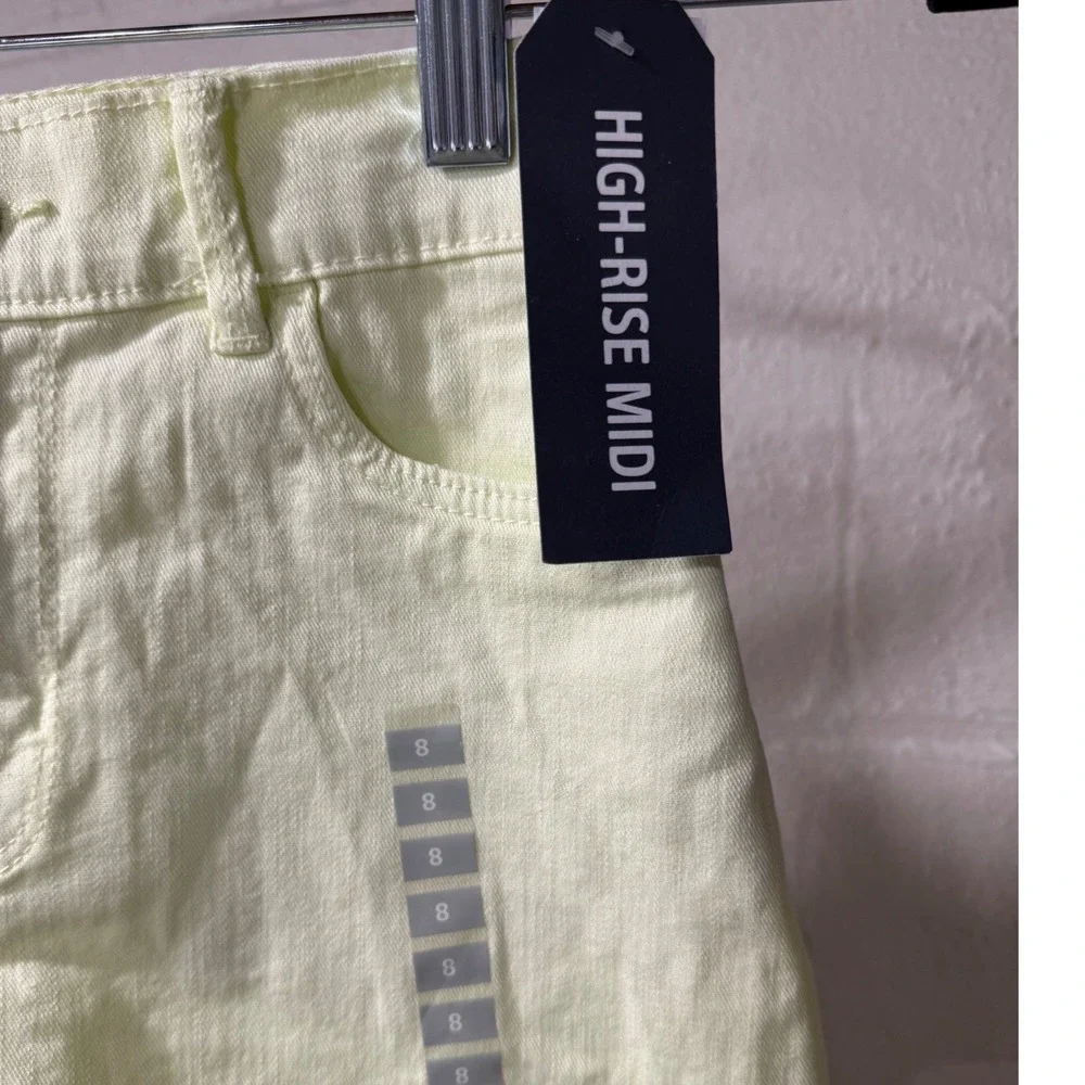 OshKosh Bgosh Girls Size 8 Yellow High-Rise Midi Denim Shorts NWT Raw Fringe Hem